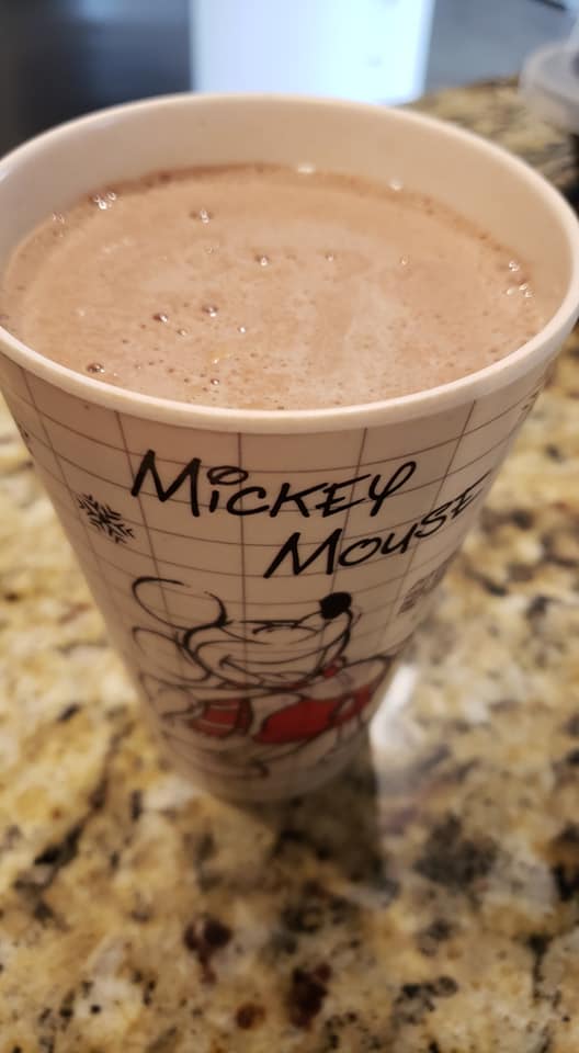 Mickey Mouse cup shake